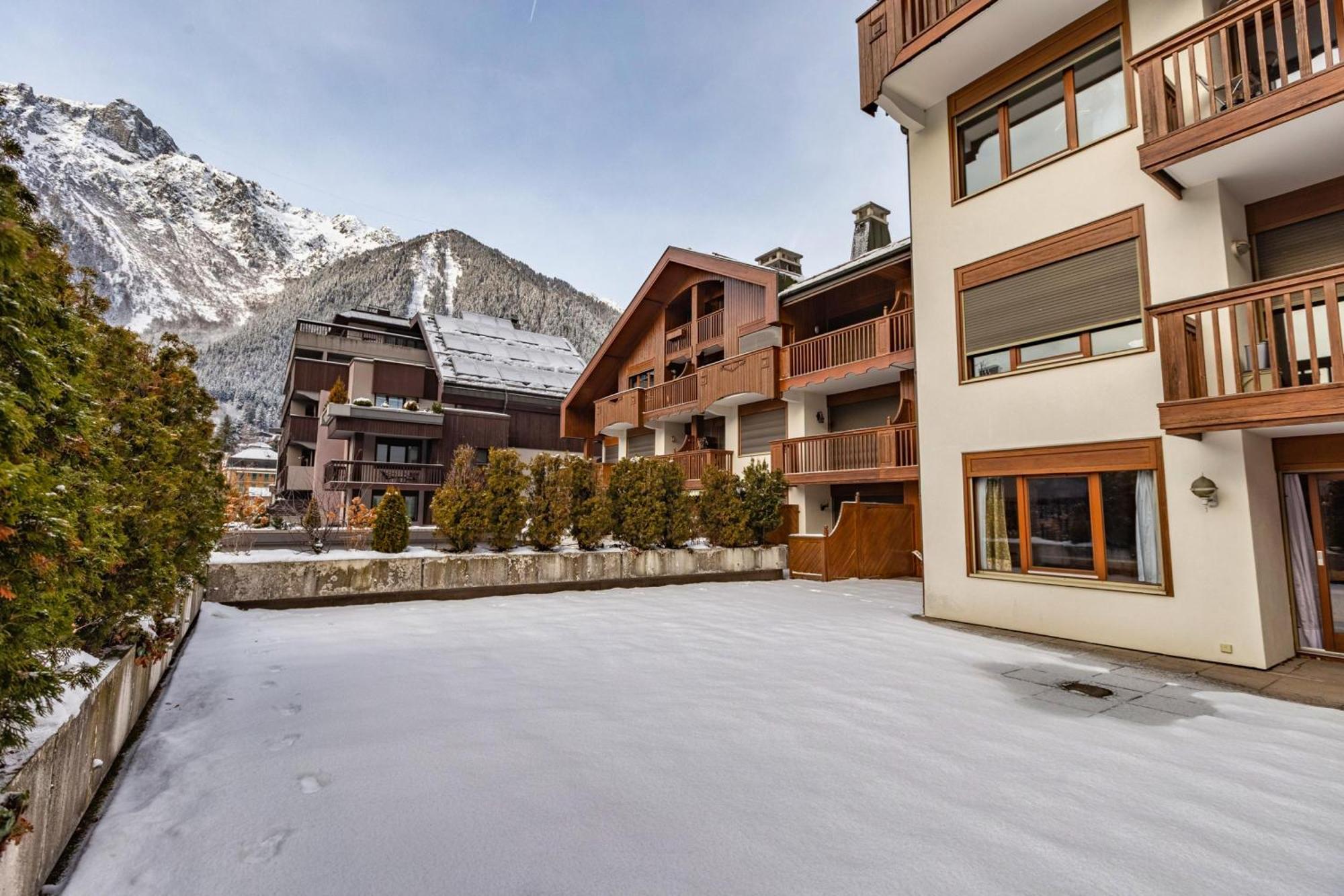Duplex Aiguille Du Midi Large Terrasse - Happy Rentals Chamonix Bagian luar foto