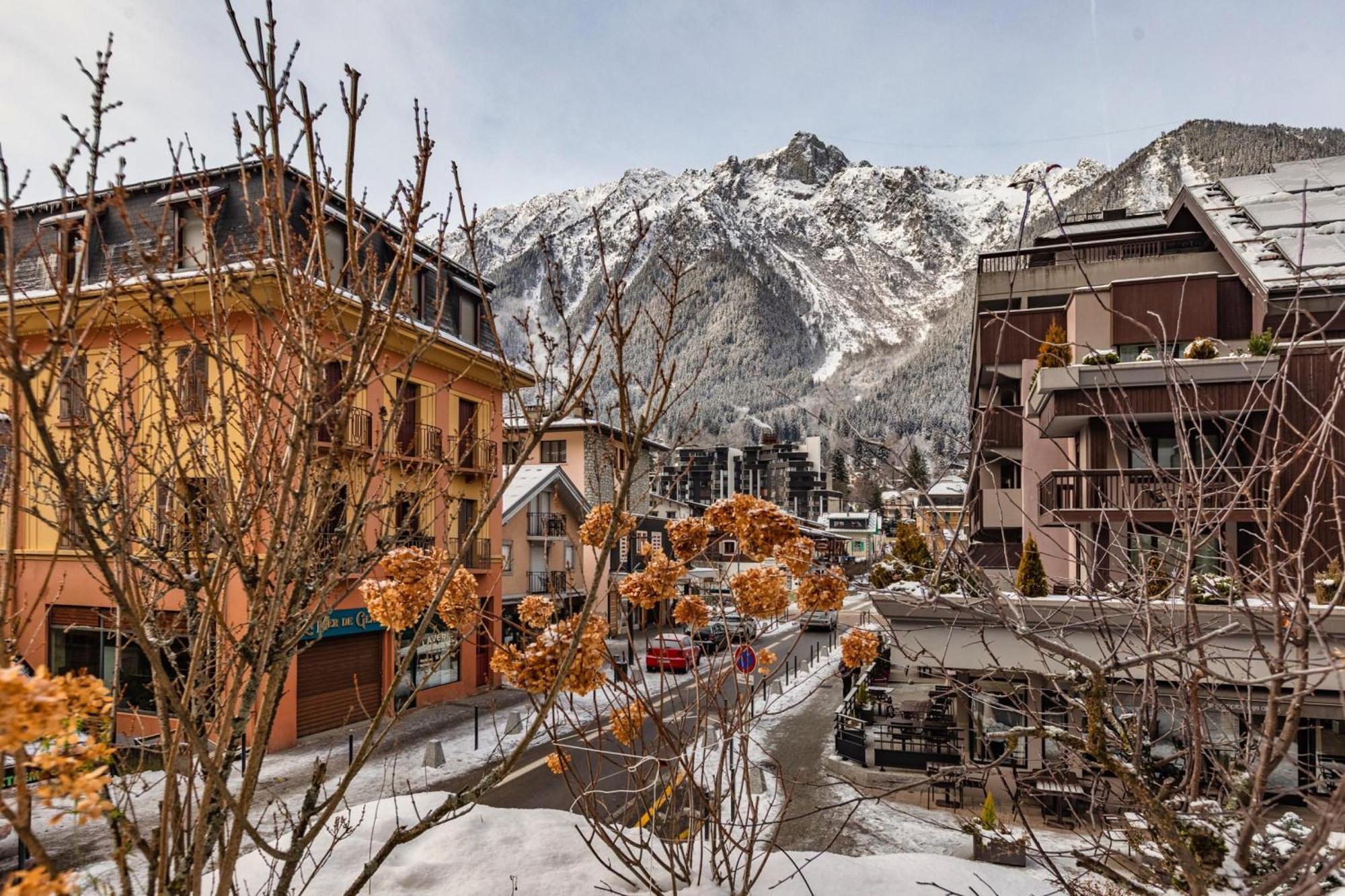Duplex Aiguille Du Midi Large Terrasse - Happy Rentals Chamonix Bagian luar foto